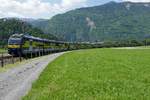 ABDeh 8/8 325 mit dem Regio nach Lauterbrunnen und Grindelwald am 25.5.17 beim Flugplatz Interlaken.