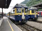 ABeh 4/4 I 304  Bern  als Regio nach Lauterbrunnen und ABeh 4/4 I 305  Gündlischwand  als Regio nach Grindelwald, am 28.5.17 in Interlaken Ost.