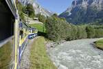 Entlang der schwarzen Lütschine ging es mit den ABeh 4/4 II 311–313 am 19.9.25 Grindelwald entgegen.