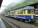 BOB - Im Bahnhof Interlaken Ost ist der regio nach lauterbrunnen und Interlaken Ost zur Abfahrt bereit am 15.05.2010