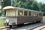 Alter Personenwagen B 321 im Bahnhofsareal von Intelaken Ost im Sept.1990