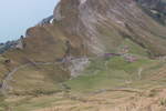 Die Aussicht vom Brienzer Rothorn aus auf die Bahnlinie nach Brienz.