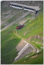 Diesellok 10 auf Talfahrt zwischen Brienzer Rothorn und Oberstaffel.