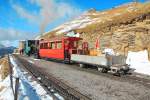 BRB-Saisonschluss 2014: Extrazug  dr Chäsbrätler“ auf Rangierfahrt von Gleis 2 auf Gleis 1 in der Station Rothorn Kulm, 26.