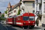 CJ ABt 713 mit dem Be 4/4 653  L'Apollon  am Zugschluss unterwegs nach Glovelier, 3.6.20 in der Stadt La Chaux-de-Fonds.