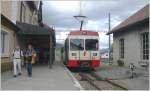 Der Be 4/4 8 ist am Streckenende in Les Ponts-de-Martel angekommen. Irgendwie hat man hier das unbestimmte Gefhl am Ende der Welt zu sein. Die Fahrt lohnt sich aber allemal und htte ich nicht gerade ein Taktloch des Postbusses erwischt, ginge es auch irgendwie weiter.(16.05.2009)