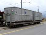 Abfall - Container - Transport - Wagen Sb 362 im Gterbahnhof von La Chaux de Fonds am 01.08.2006
