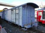 CJ - Güterwagen Gbk  301 im Bahnhofsareal in Tramelan am 21.12.2014