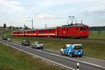 CJ: Verstärkter Regionalzug mit dem Gütertriebwagen De 4/4 II 411 und dem BDe 4/4 II 614 auf der Fahrt nach La Chaux-de-Fonds am 24. Oktober 2016.
Foto: Walter Ruetsch
 