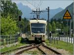 Der FART  Centovalli Express  von Locarno nach Domodossola erreicht Druogno.