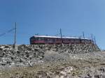 Triebwagen 3053 und 3051 fahren auf den letzten Kurven vor Endstation Gornergrat.
