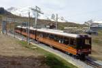 MGB GGB - Regionalzug 225 von Zermatt nach Gornergrat am 29.06.2007 in Riffelberg mit Bhe 4/8 3053 + Bhe 4/8 3051, Rckansicht  