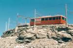 Gornergratbahn GmP mit Bhe 4/4 3062 auf Bergfahrt kurz vor der Bergstation Gornergrat (Juli 1997)