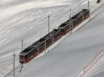 Von der hher gelegenen Piste hat man einen guten Blick auf die Dachaufbauten der 3081 (16.3.2010)