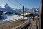 Im GGB-Triebzug auf Talfahrt nach Zermatt mit Blick aufs Matterhorn.