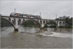 auf der Reussbrücke in Bremgarten.