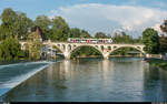 BDWM Diamant ABe 4/8 5002 am 18. Mai 2018 auf der Reussbrücke in Bremgarten.
