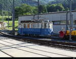 tpc - Be 2/2  9 auf dem Depotareal in Bex-Bevieux am 09.07.2023  .... Sandpunkt des Fotografen im vorbei Fahrenden Zug ...