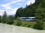 Gleisch verschwindet der MIB-Triebwagen im 1.502m langem Kirchet-Tunnel in welchem er die Aareschlucht umfhrt.