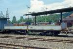 WB - Rkm 312 am 09.05.1993 in Liestal - Niederbordwagen - SIG - Baujahr 1900 - Gewicht 6,78t - Zuladung 6,50t - LP 10,80m - zulssige Geschwindigkeit km/h 55 - =27.02.1979.