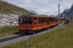 BDhe 478 216 und BDhe 4/8 215 fahren am 13.8.11 von der Station Eigergletscher Richtung Kleine Scheidegg.