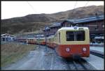 Gleich zwei alte BDhe 2/4 (201+206) warten auf der Kleinen Scheidegg auf Fahrgste zum Jungfraujoch. (23.10.2012)
