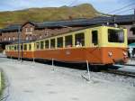 Steuerwagen Bt 31 mit Zahnrad - Triebwagen BDeh 2/4 204 im Bahnhof der Kleinen Scheidegg am 06.09.2006