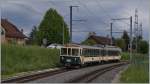 Der LEB Schnellzug 51 von Lausanne Flon nach Echallens, bestehend aus Bt 151 und Be 4/4 26 erreicht Romanel sur Lausanne. 
25. April 2014