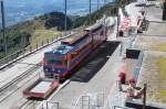 Doppeltriebwagen Bhe 4/8 in der Bergstation Vetta 1605 m..M.(Man sollte den ersten Zug auf den Berg nehmen,bevor die grosse Menge von Touristen mit den nachfolgenden Zgen kommen)09.09.13   