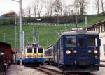 MOB: Die drei Farbvarianten der BDe 4/4 3001 - 3006 in Zweisimmen vereint im April 2004.
Foto: Walter Ruetsch  