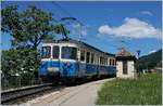 Der MOB ABDe 8/8 4004  Fribourg  beim Halt in Châtelard VD.
30. Juni 2017