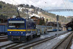 MOB:  Montreux-Berner Oberland-Bahn.
Ausfahrender Bauzug in Zweisimmen am 8. Januar 2018.
Foto: Walter Ruetsch