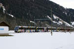 MOB:  Montreux-Berner Oberland-Bahn.
Verstärkter Regionalzug für die Rückreise der Teilnehmer vom Jugendskilager bei Boden am 8. Januar 2018.
Foto: Walter Ruetsch
