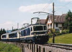 MOB GDe 4/4 mit PANORAMIC EXPRESS bei Chernex im Juni 1993.
Foto: Walter Ruetsch