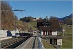 Der nördliche Bahnhofskopf von Les Sciernes liegt nicht nur in einer bereits  beträchtlichen Neigung, sondern auch in einer sehr engen Kurve.