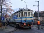 Der MOB-Be 4/4 36 (ehemals VBW-BDe 4/4 36, Baujahr 1913) wurde im November 2007 vom Verein Ds Blaue Bähnli übernommen und am 20. und 21. November durch die Affolter Transporte AG, Schüpfen von Chernex nach Solothurn überführt, hier bei der Ankunft am Morgen des 21. November in Solothurn. Das Fahrzeug wurde anschliessend aufgearbeitet und ist seit August 2013 beim RBS für Extrafahrten im Einsatz.