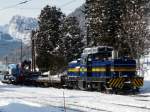 MOB - Gm 4/4 2003 mit Dienstzug in Chateau D`Oex am 03.12.2010