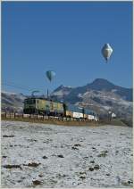 Wer nicht weiß, wie unberechenbar und rasch Ballone sind, der komme mal nach Château d'Oex: denn als der Zug gut positioniert war, da war von den vielen  Ballone kaum mehr was zu sehen.