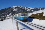 Eigentlich wollte ich den Regionalzug 2221, welcher von einem ABDe 8/8 gezogen wird, auf dem Viadukt bei Gstaad aufnehmen. Da dort aber seit dessen Rennovation keine gescheiten Bilder mehr gemacht werden können, eilte ich zurück Richtung Gruben und erwischte den Zug mit dem ABDe 8/8 4004 an der Spitze gerade noch (30.12.2013).