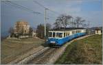 Nur mit dem solo ABDe 8/8 4001  Schweiz  wird der MOB Regionalzug 2209 Zweisimmen - Montreux geführt, der vor dem Hintergrund eines grauen Nebels über dem Genfersee bei Châtelard VD sein Ziel Montereux schon fast erreicht hat. 
13. März 2016