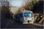 Der Beh 2/4 71 mit Bt auf der Fahrt Richtung Les Pleiades kurz nach der Haltestelle Les Bois de Chexbres am 23.