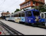 MGN - Triebwagen Bhe 4/8 302 bei der ausfahrt aus dem Bahnhof Caux am 25.08.2018