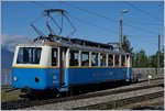 Der Bhe 2/4 204 und der Bhe 2/4 203 als Spiegelbild zeigen sich in Glion.
3. Juli 2016