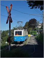 Der Rochers de Naye Bhe 2/4 203 verlässt Glion Richtung Montreux.
3. Juli 2016