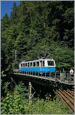 Der Bhe 2/4 204 erreicht Le Tremblex.