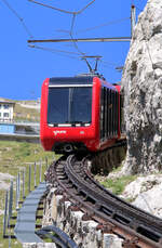 in der letzten Kurve vor der Bergstation verl�uft das Trassee auf einer kleinen Br�cke um einen Felsen herum.