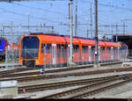 RBS - Triebzug RABe 4/12  23 Hinter Gitter abgestellt im RBS Bahnhofsareal in Solothurn am 01.05.2022