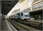 Das Gleis 2 in Lausanne ist immer wieder für Überraschungen gut; dieses Mal ist es der neue MTR/(SNCF) Schmalspurbahn Triebwagen Beh 4/8 (Z894) mit der UIC Nummer 90 85 838 0894-8 welcher