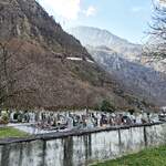 Mont-Blanc-Express__BDeh 4/8 oberhalb Vernayaz an steiler Felsenwand.