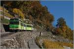 Der AL BDeh 4/4 313 mit einem Bt auf der Fahrt nach Leysin in den WEinberen oberhalb von Aigle.
1. Nov. 2015